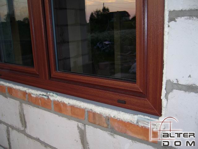 montaż uszczelnie pianą